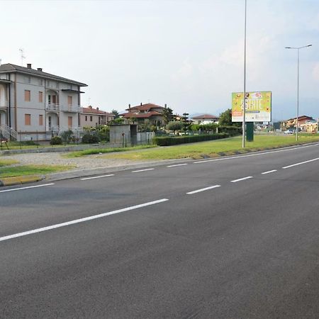 Villa Giulia Bonate Sotto ภายนอก รูปภาพ